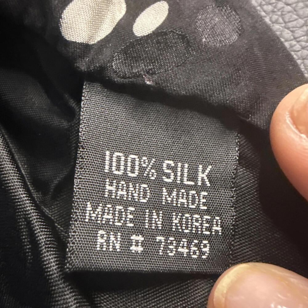 Garfield  neck tie Black  White  PAW PRINTS - Paws Label Addiction, 100% Silk - Picture 3 of 3